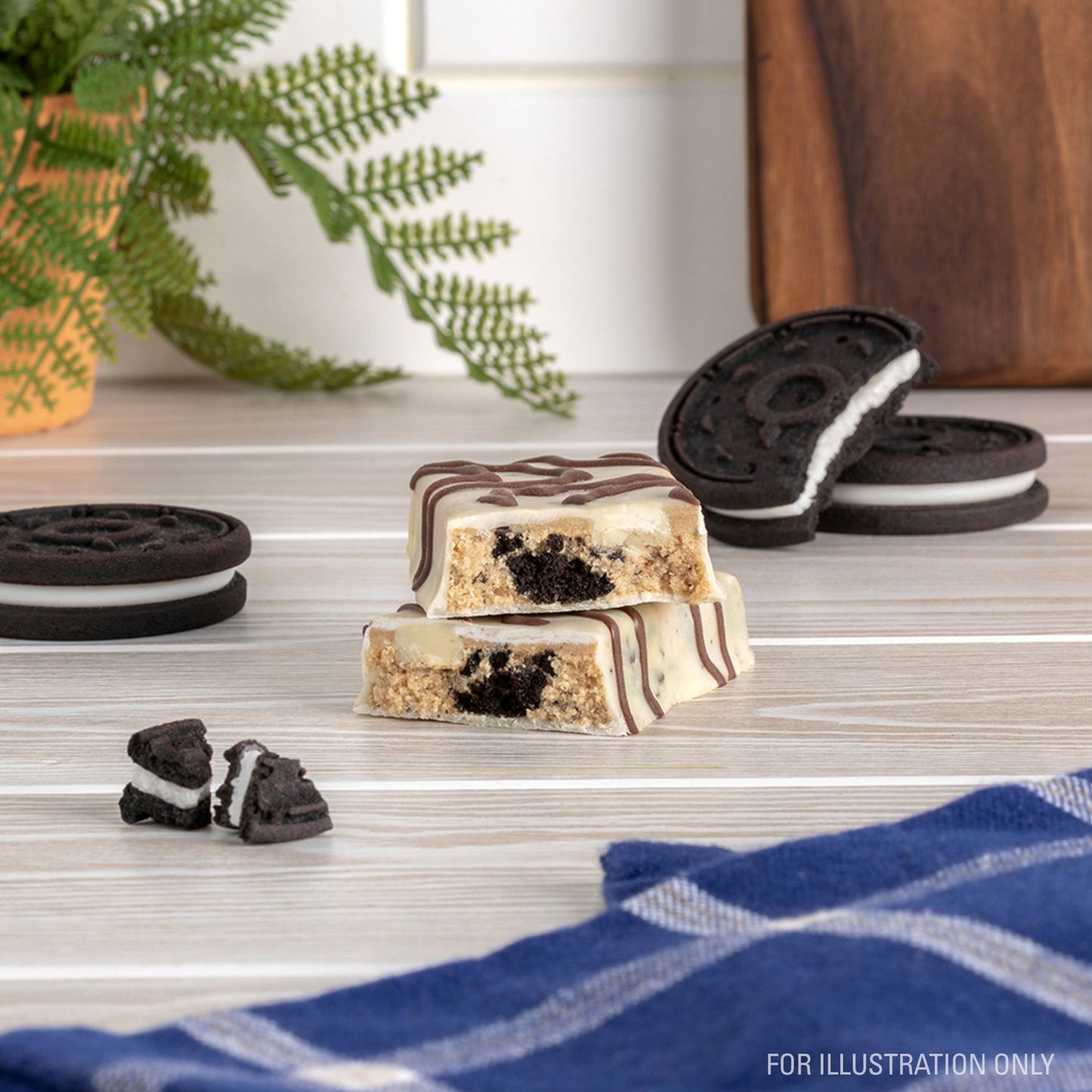 dipped-cookies-and-cream-protein-bars-o8 15807_QN_USA_ProteinBar_CAC_InterimAssetUpdate_Digital-Dipped-ProductCarouselSet_Tabletop1.jpg